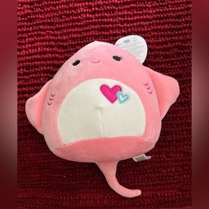 SQUISHMALLOW SAXA THE PINK STINGRAY 8”
